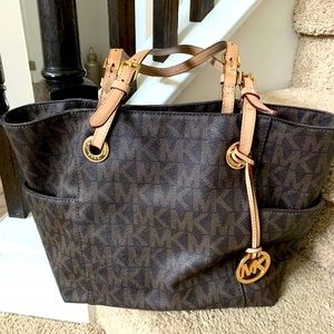 Michael Kors purse